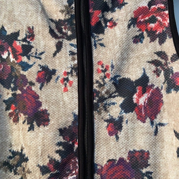 Xhilaration Textured Rose Print Dress - Picture 4 of 7